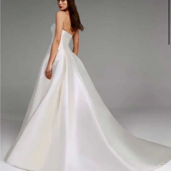 Pronovias “Jory” Off-White Strapless A-line Gown - Picture 11 of 16